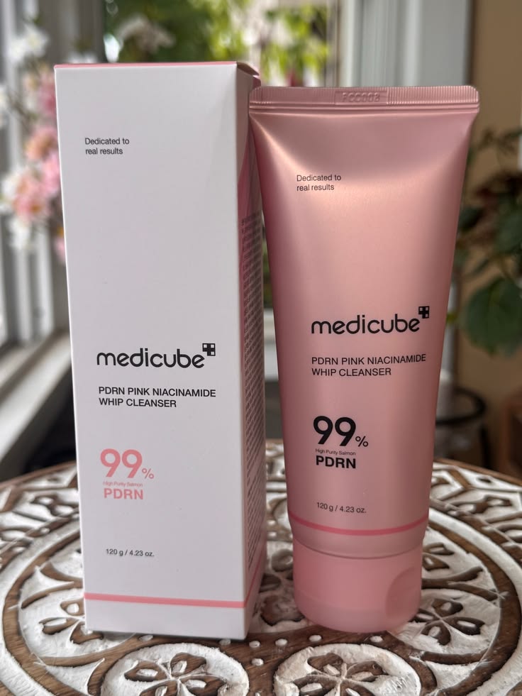 Medicube PDRN Pink Niacinamide Whip Cleanser 120g